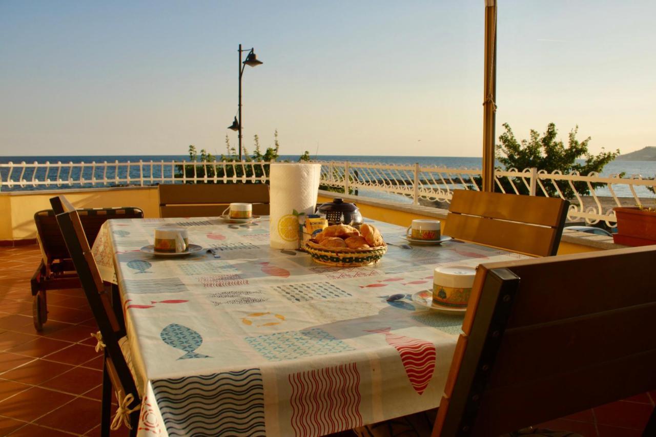 Ferienwohnung Ca' De Gino Santo Stefano al Mare Exterior foto