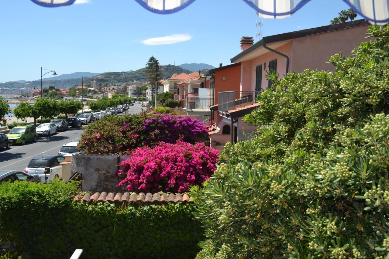 Ferienwohnung Ca' De Gino Santo Stefano al Mare Exterior foto